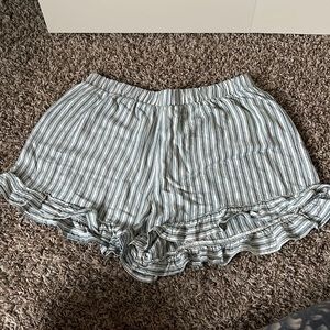 Ruffle shorts